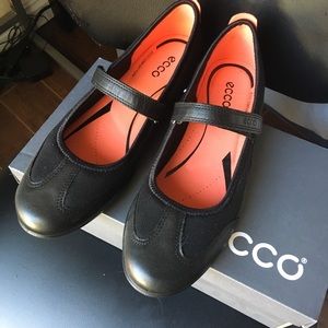 Ecco Comfort Flats